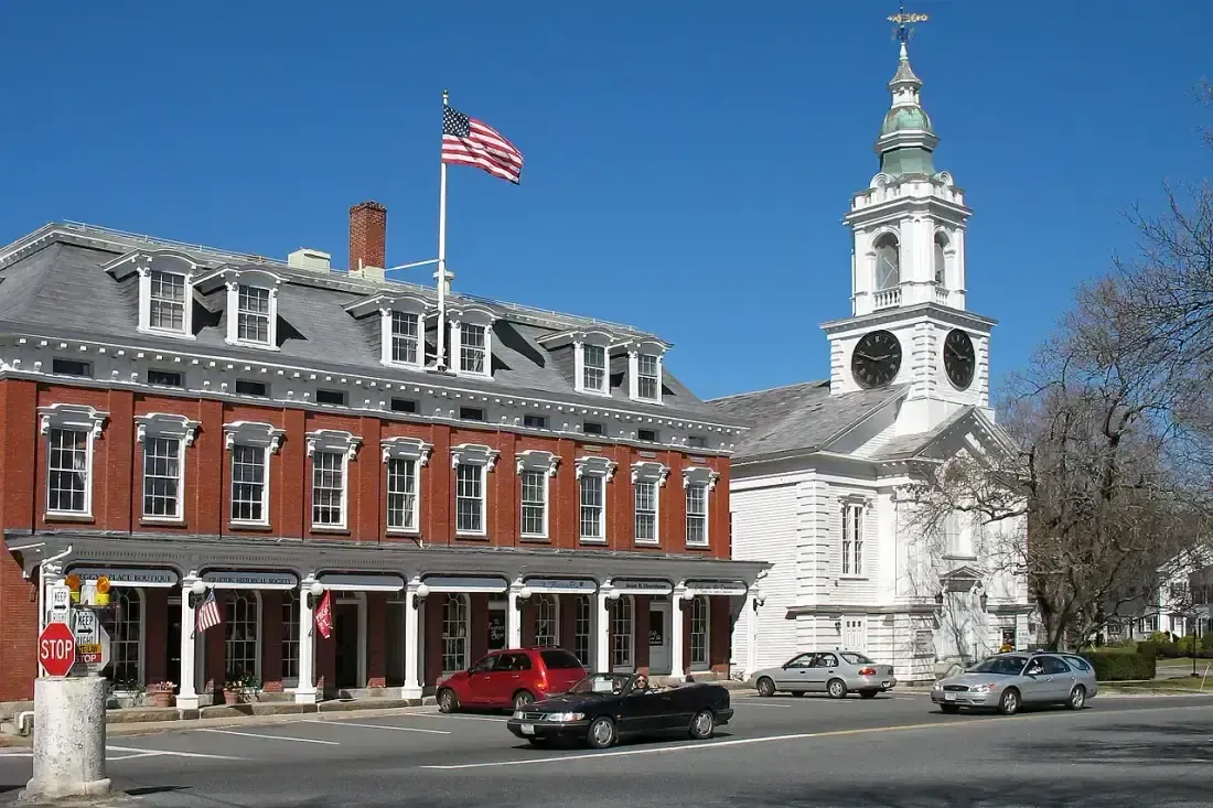 Tufts Cummings School, Grafton MA — solar energy savings for local homeowners