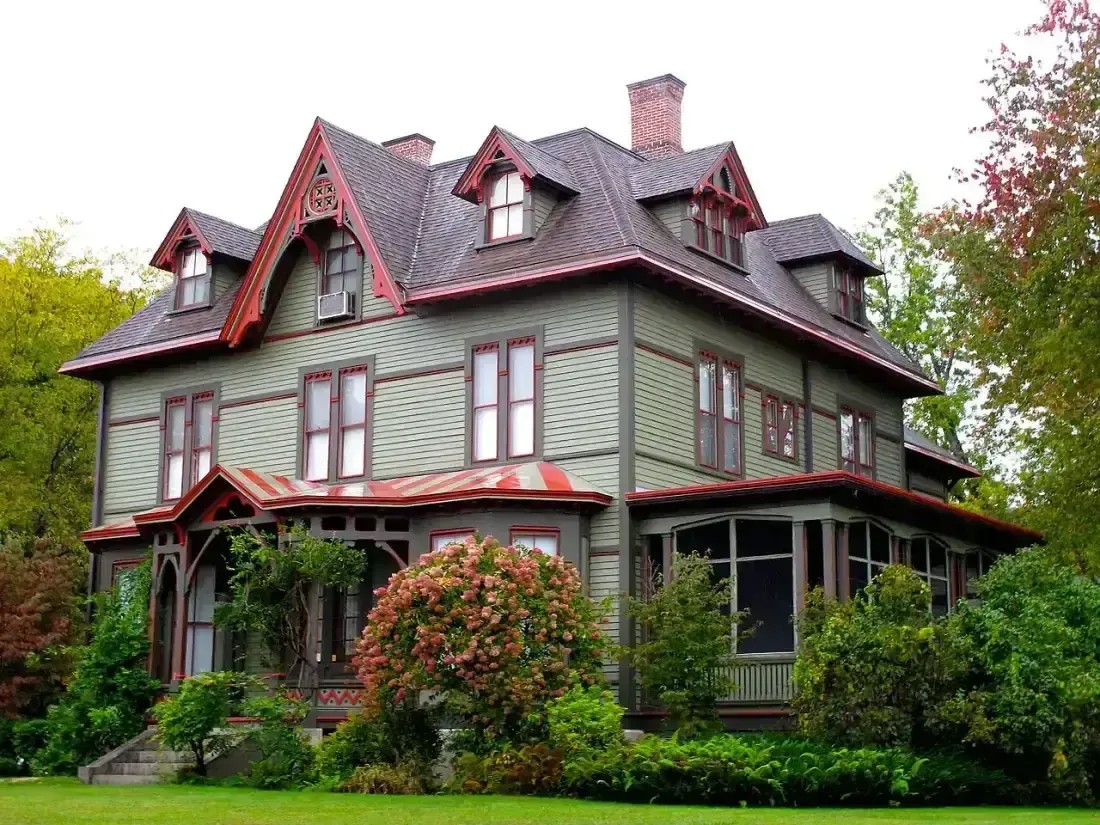 Uxbridge MA solar installers serving homes near Blackstone River & Canal Heritage State Park in Worcester County